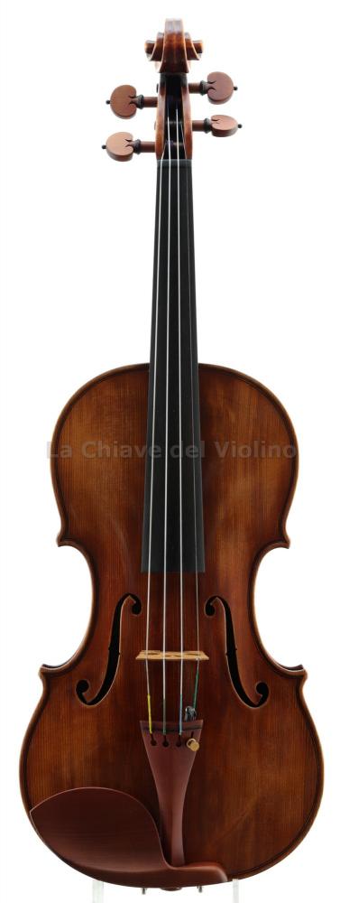 Vista frontale del violino di Eriberto Attili